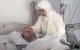 Marokkaanse vrouw waakt al 5 jaar over zoon in coma in Sebta (video)