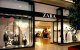 Spaanse influencer geschokt door hoge prijzen Zara in Tanger