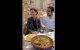 Franse minister bezoekt geboortedorp in Marokko (video)