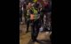 Politieagent danst met Marokkaanse fans in Amsterdam (video)