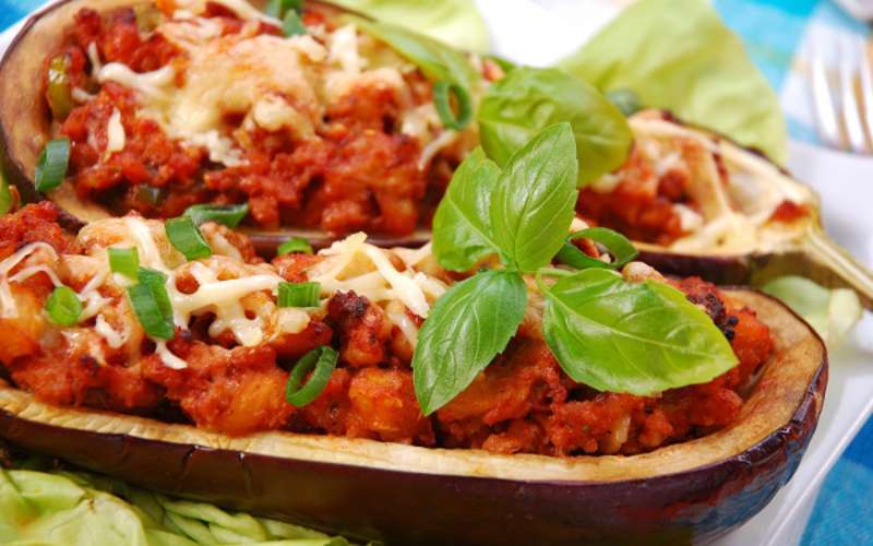 Aubergine gevuld met tonijn 