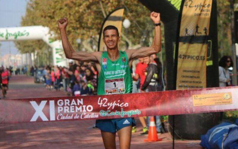 Atleet Jaouad Tougane, gisteren kampioen, vandaag dakloos