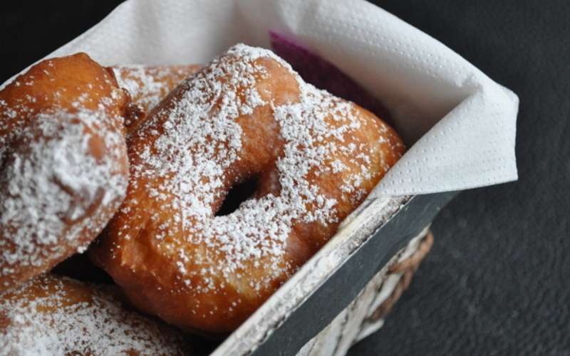 Donuts met kaneel 