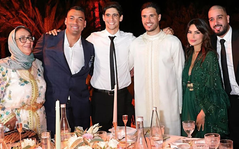 Marokkaanse internationals op bruiloft Munir El Kajoui (foto's)