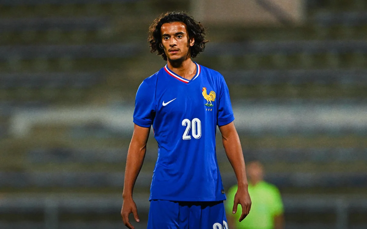 XXL-cheque voor Marokkaans talent Ayyoub Bouaddi