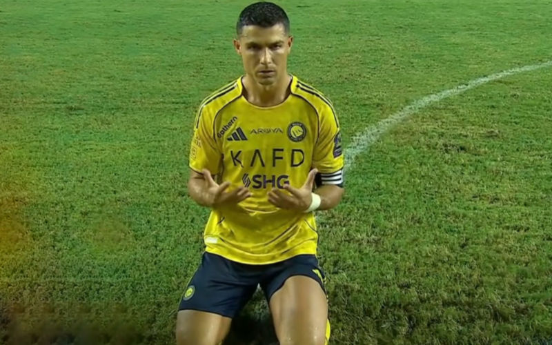 Cristiano Ronaldo doet Dua voor strafschoppenserie (video)