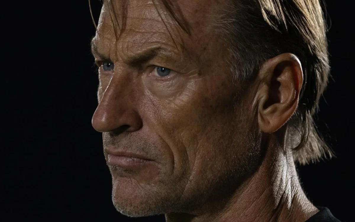 Hervé Renard legt persconferentie stil voor Azan gebedsoproep 