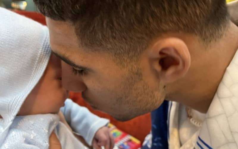 Hiba Abouk brengt hulde aan Achraf Hakimi en zoons (foto's)