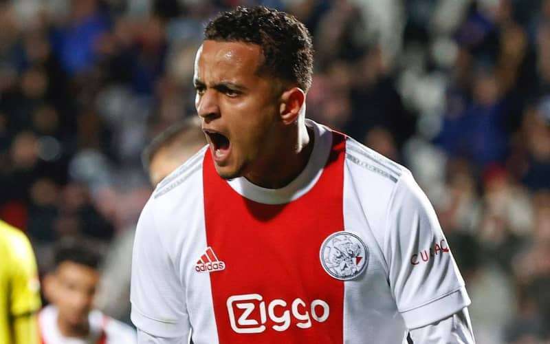 Mo Ihattaren "welkom" op trainingen Ajax