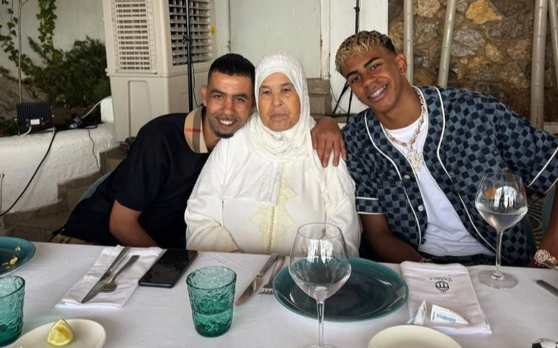 Lamine Yamal: "Mijn grootmoeder offerde zich op"