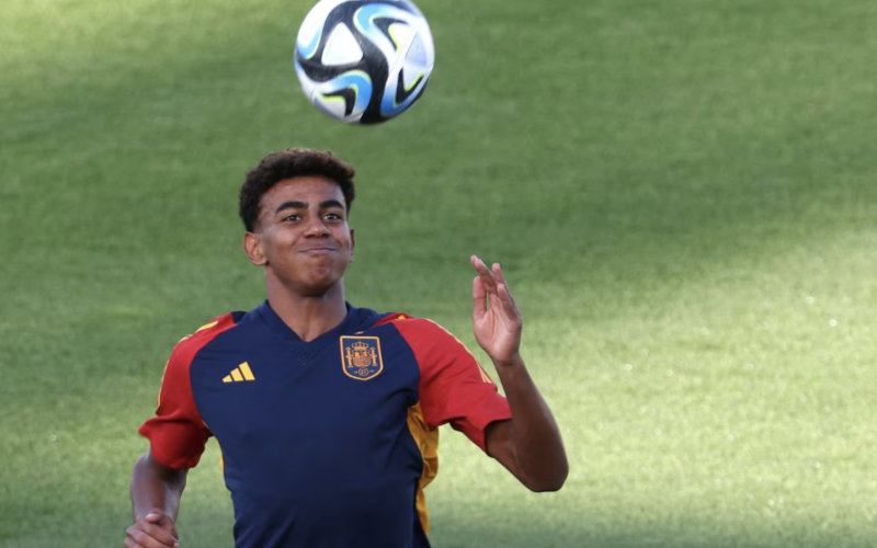 Spanning tussen Spanje en Marokko door Lamine Yamal