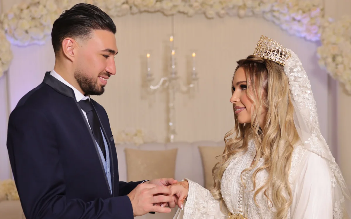 Marokkaanse international Munir El Haddadi viert verloving met María 