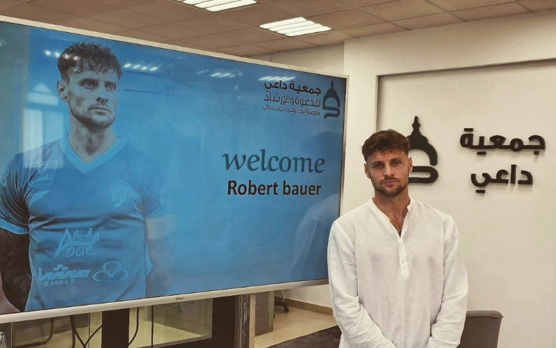 Der deutsche Fußballspieler Robert Bauer konvertiert zum Islam