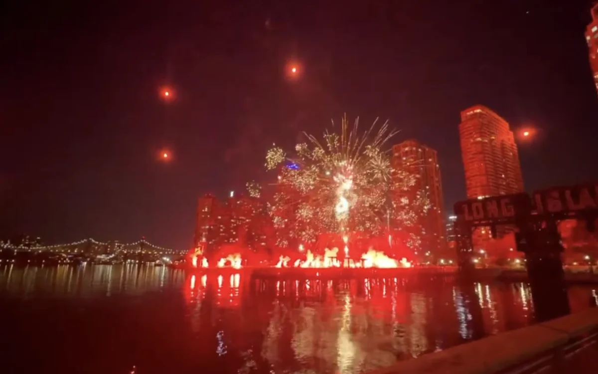 Ultras Wydad zetten na Parijs ook New York in vuur en vlam (video)