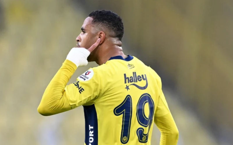 En-Nesyri scoort en provoceert eigen fans